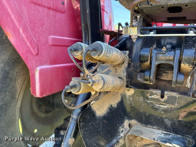 image for item EL2089 2017 Mahindra 5570 tractor