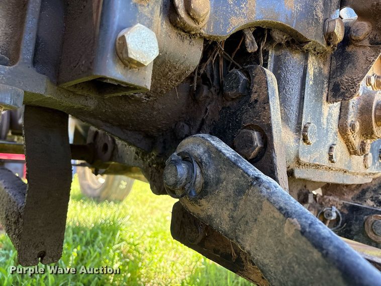 image for item EL2089 2017 Mahindra 5570 tractor