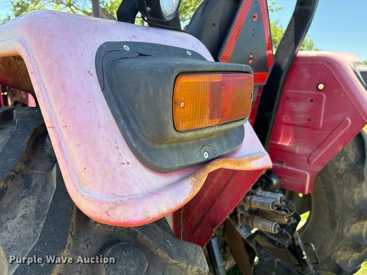 image for item EL2089 2017 Mahindra 5570 tractor