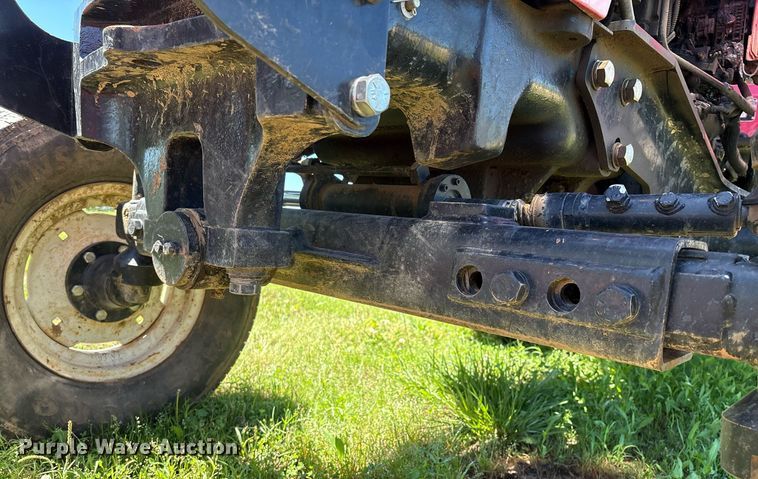 image for item EL2089 2017 Mahindra 5570 tractor