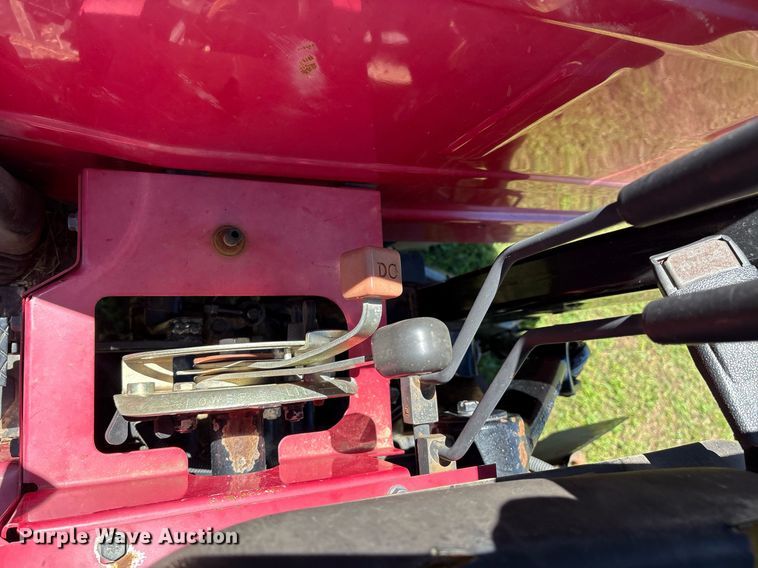 image for item EL2089 2017 Mahindra 5570 tractor