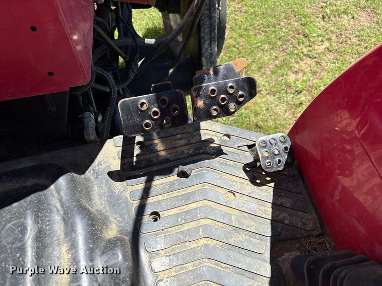 image for item EL2089 2017 Mahindra 5570 tractor