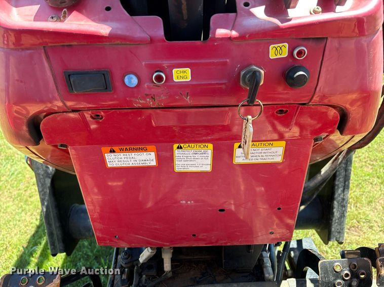 image for item EL2089 2017 Mahindra 5570 tractor