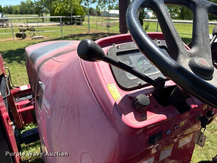 image for item EL2089 2017 Mahindra 5570 tractor