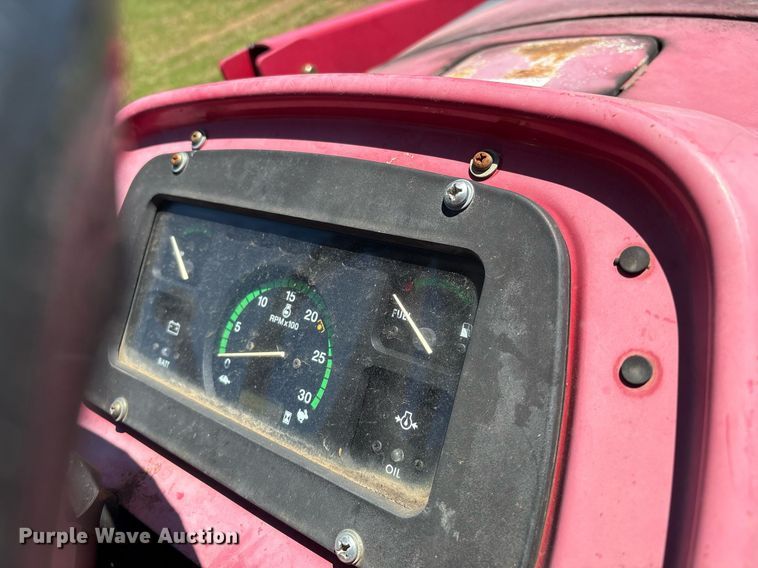 image for item EL2089 2017 Mahindra 5570 tractor