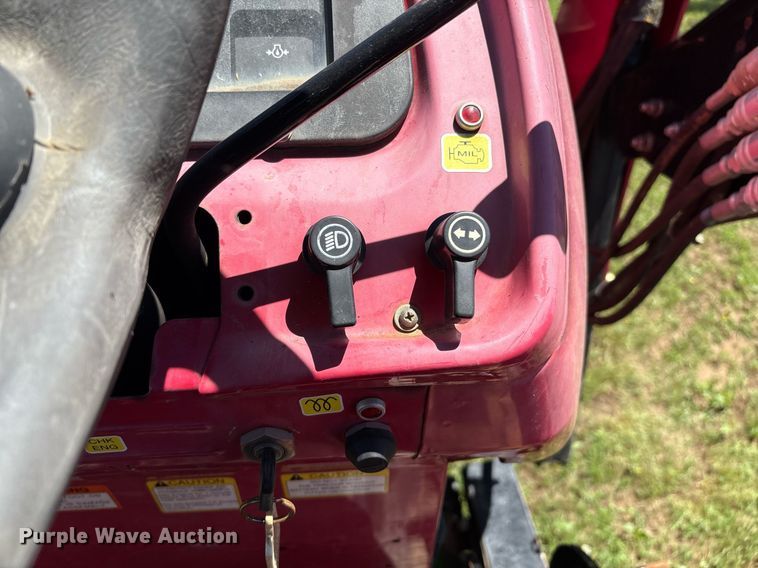 image for item EL2089 2017 Mahindra 5570 tractor