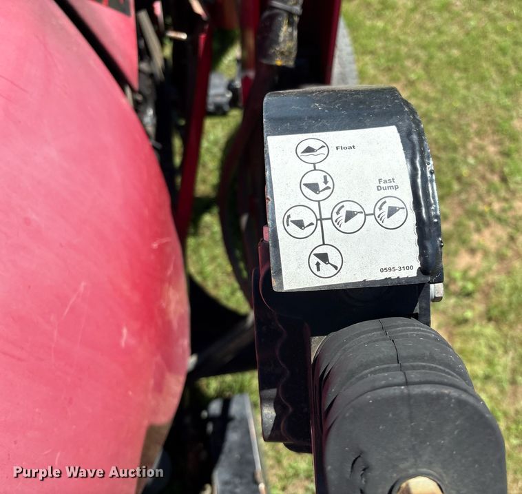 image for item EL2089 2017 Mahindra 5570 tractor