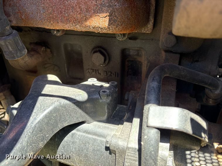 image for item EL2089 2017 Mahindra 5570 tractor