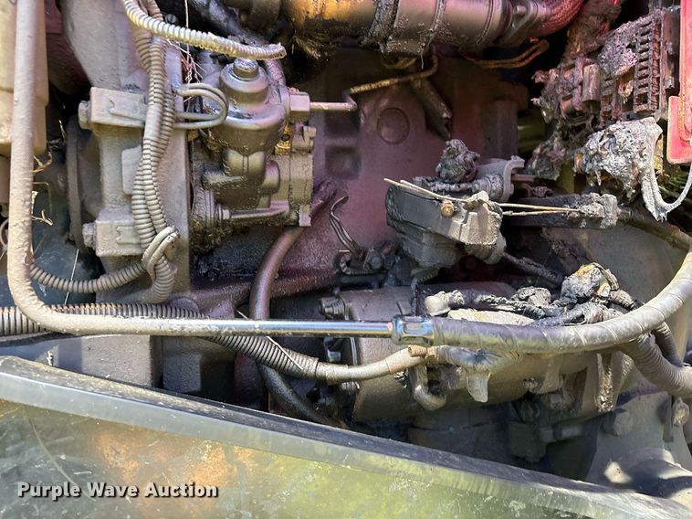 image for item EL2089 2017 Mahindra 5570 tractor