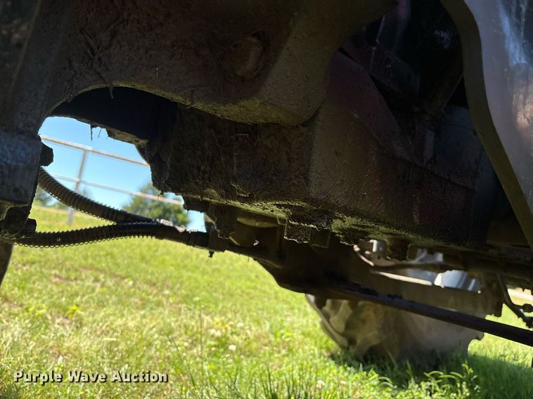 image for item EL2089 2017 Mahindra 5570 tractor