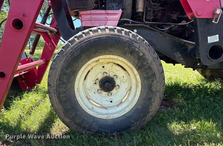 image for item EL2089 2017 Mahindra 5570 tractor