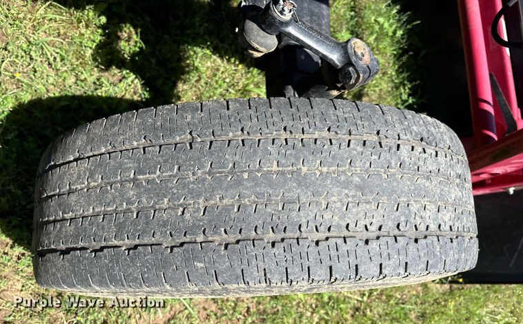 image for item EL2089 2017 Mahindra 5570 tractor