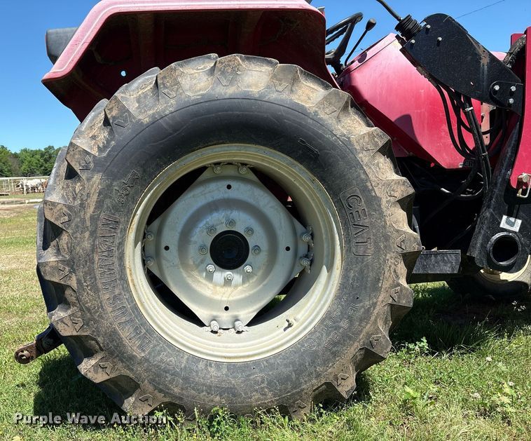 image for item EL2089 2017 Mahindra 5570 tractor