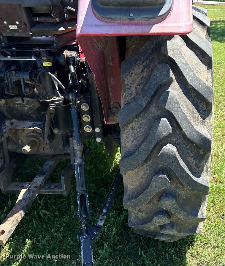 image for item EL2089 2017 Mahindra 5570 tractor