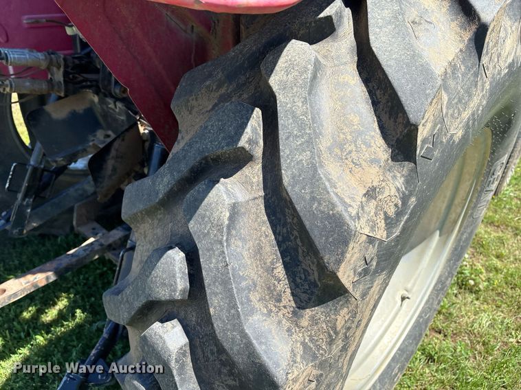 image for item EL2089 2017 Mahindra 5570 tractor