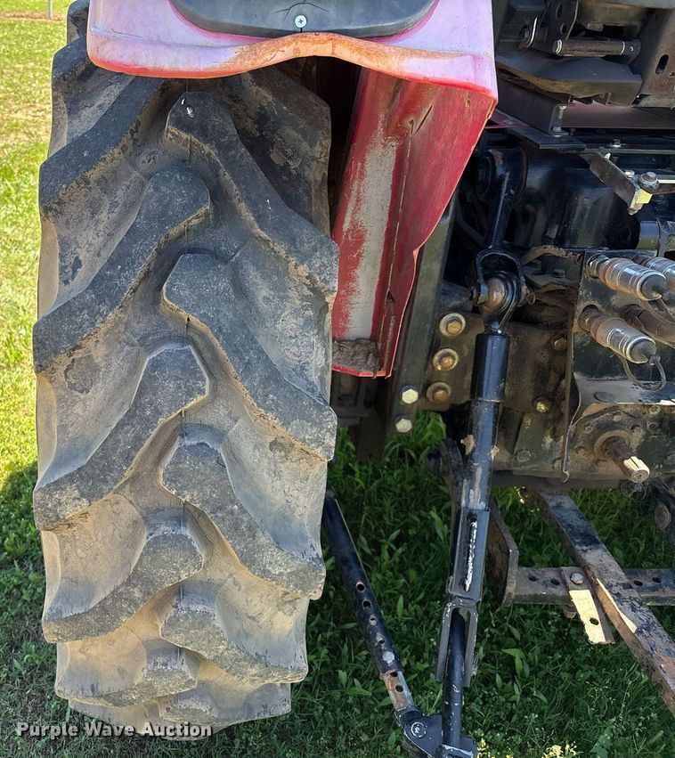 image for item EL2089 2017 Mahindra 5570 tractor