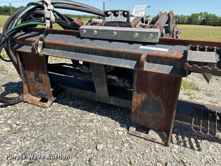 image for item EM2512 2013 Caterpillar PC205 skid steer cold planer