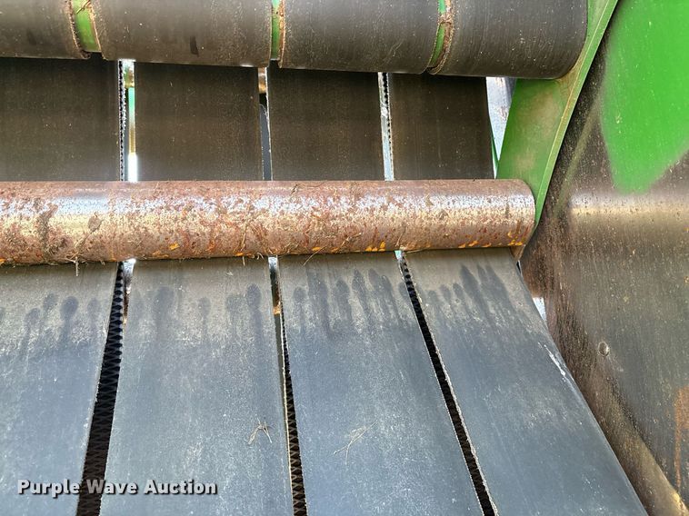 image for item EM2513 2007 John Deere 567 round baler