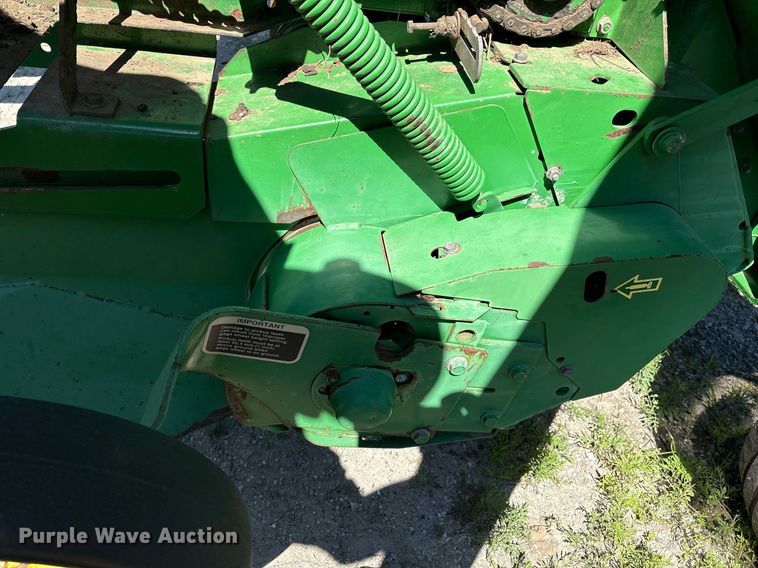 image for item EM2513 2007 John Deere 567 round baler