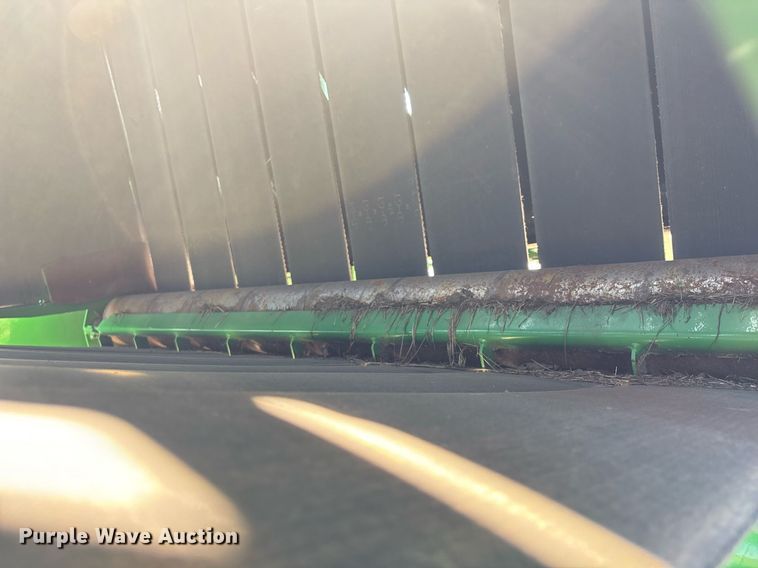 image for item EM2513 2007 John Deere 567 round baler