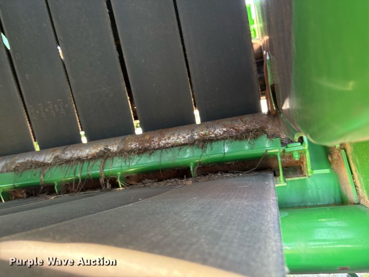 image for item EM2513 2007 John Deere 567 round baler