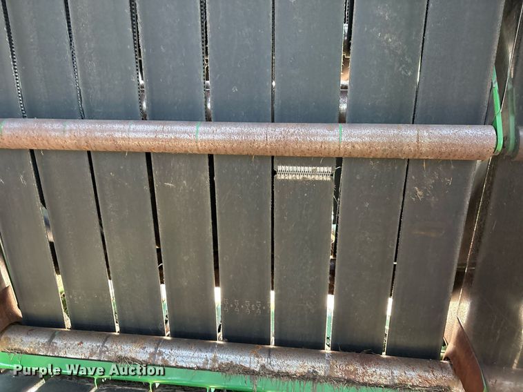 image for item EM2513 2007 John Deere 567 round baler