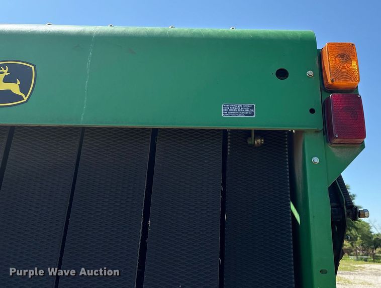 image for item EM2513 2007 John Deere 567 round baler