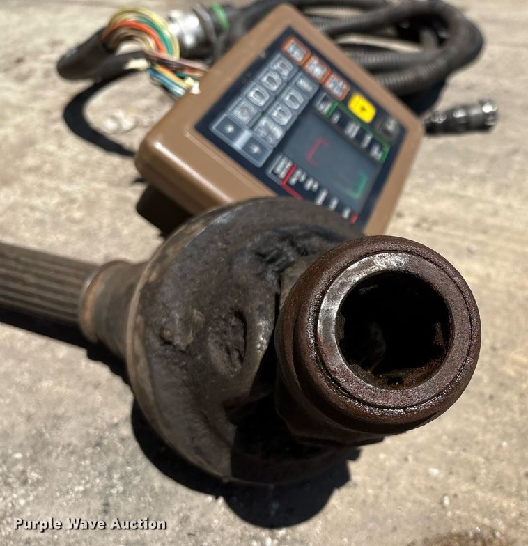 image for item EM2513 2007 John Deere 567 round baler