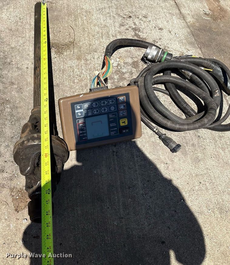 image for item EM2513 2007 John Deere 567 round baler