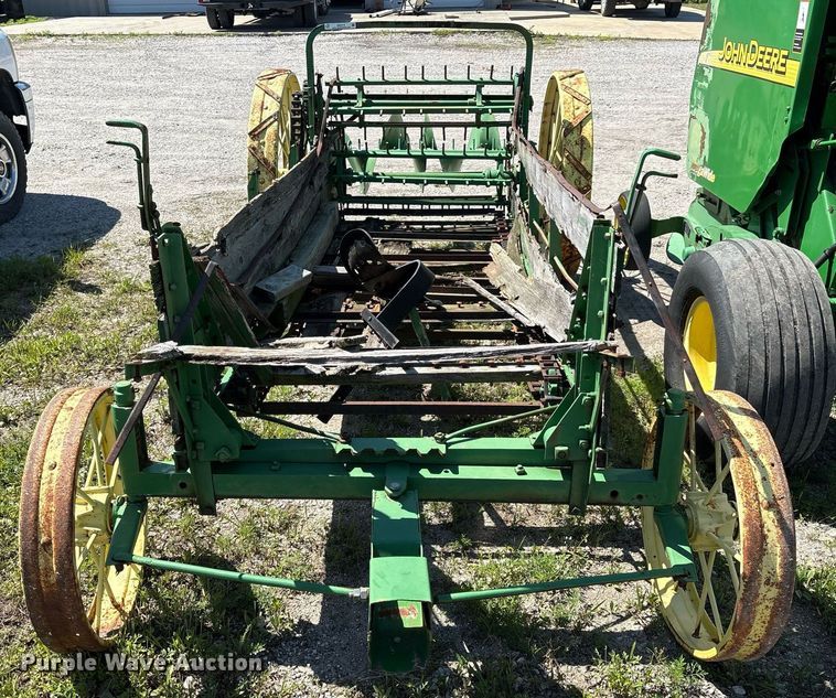 image for item EM2515 John Deere horse drawn manure spreader