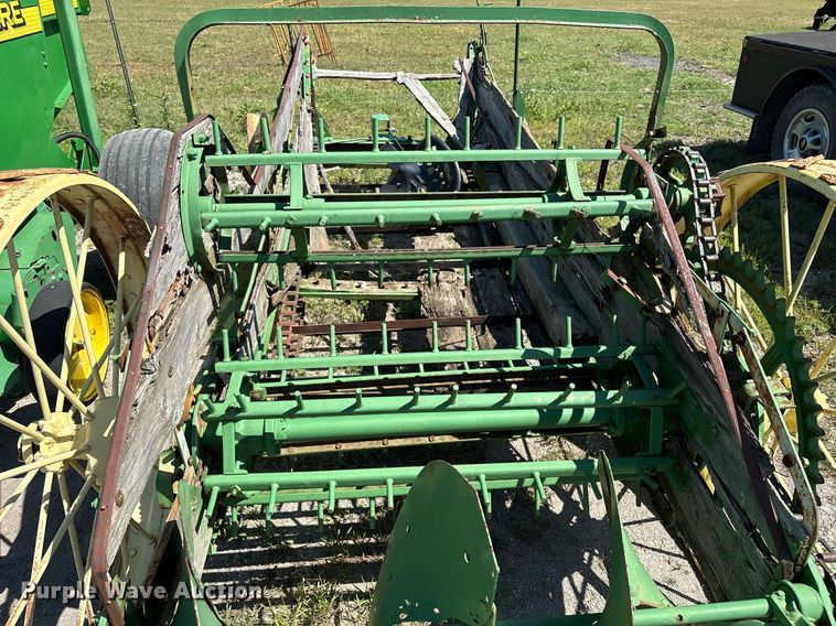 image for item EM2515 John Deere horse drawn manure spreader