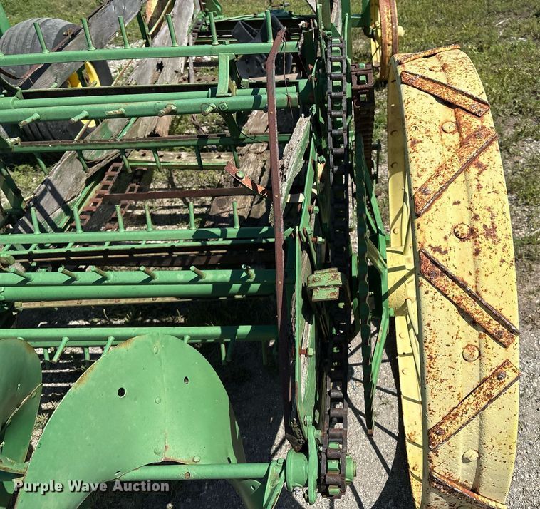 image for item EM2515 John Deere horse drawn manure spreader