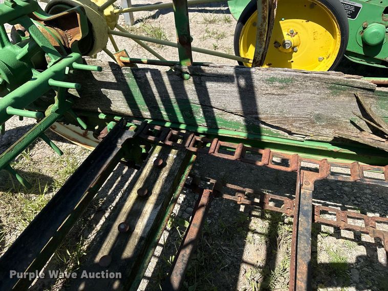 image for item EM2515 John Deere horse drawn manure spreader