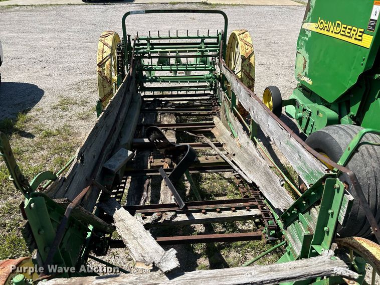 image for item EM2515 John Deere horse drawn manure spreader