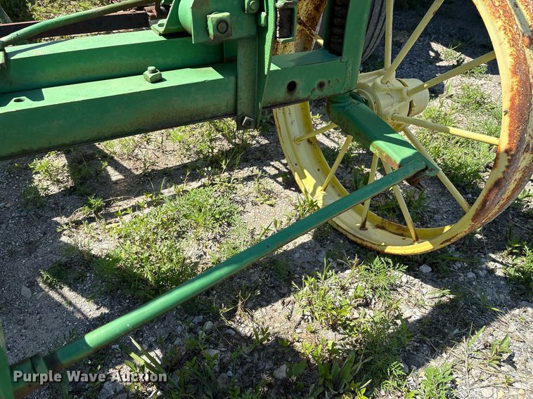 image for item EM2515 John Deere horse drawn manure spreader