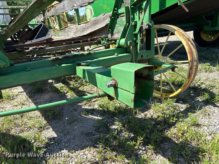 image for item EM2515 John Deere horse drawn manure spreader