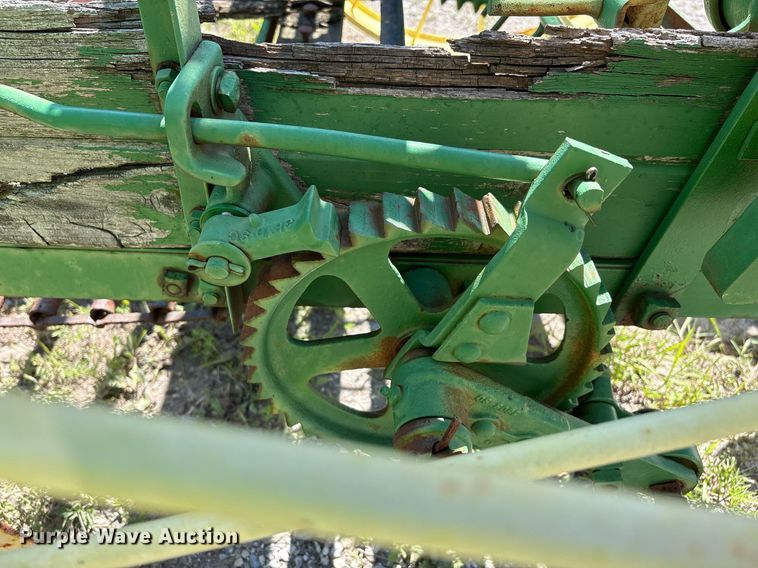 image for item EM2515 John Deere horse drawn manure spreader
