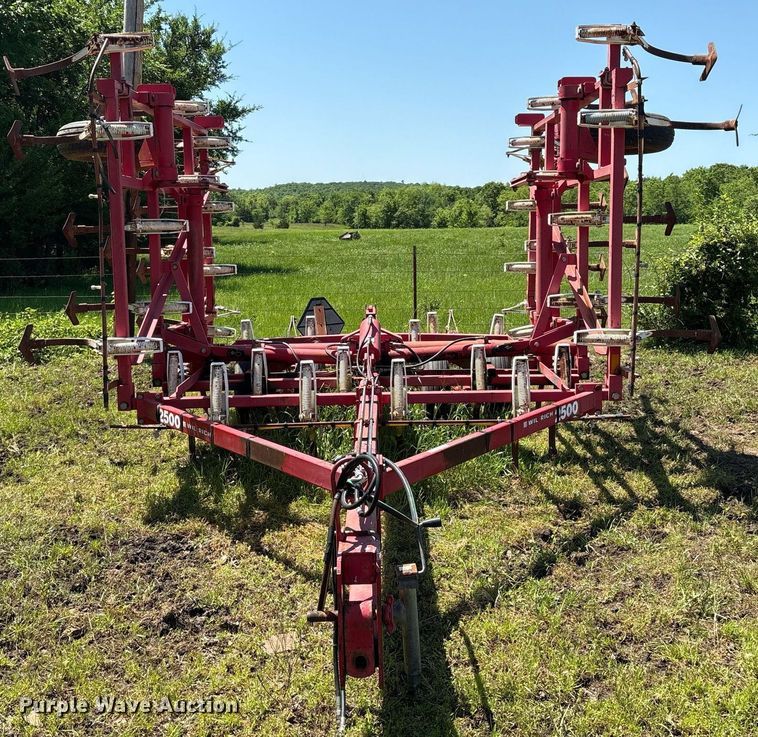 image for item EM2516 Wil- Rich 2500 field cultivator