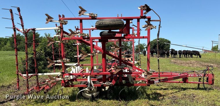 image for item EM2516 Wil- Rich 2500 field cultivator
