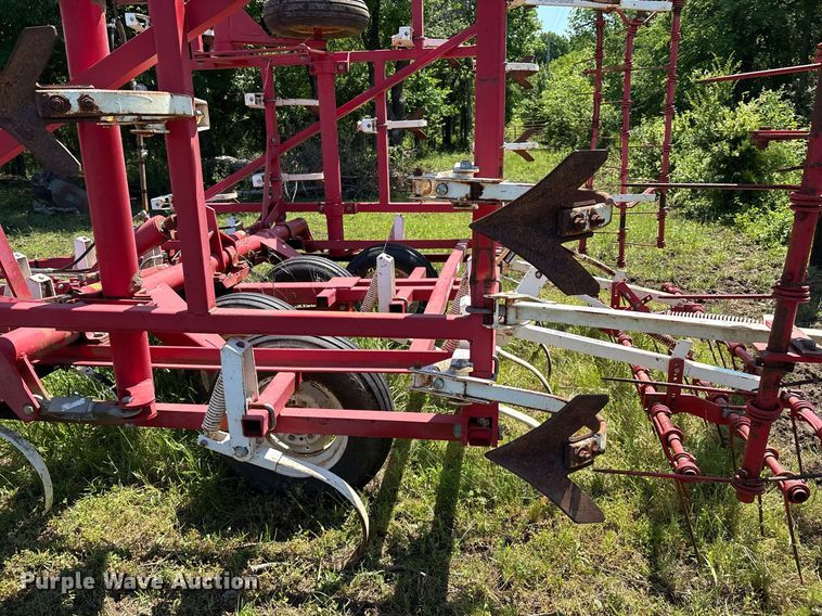 image for item EM2516 Wil- Rich 2500 field cultivator