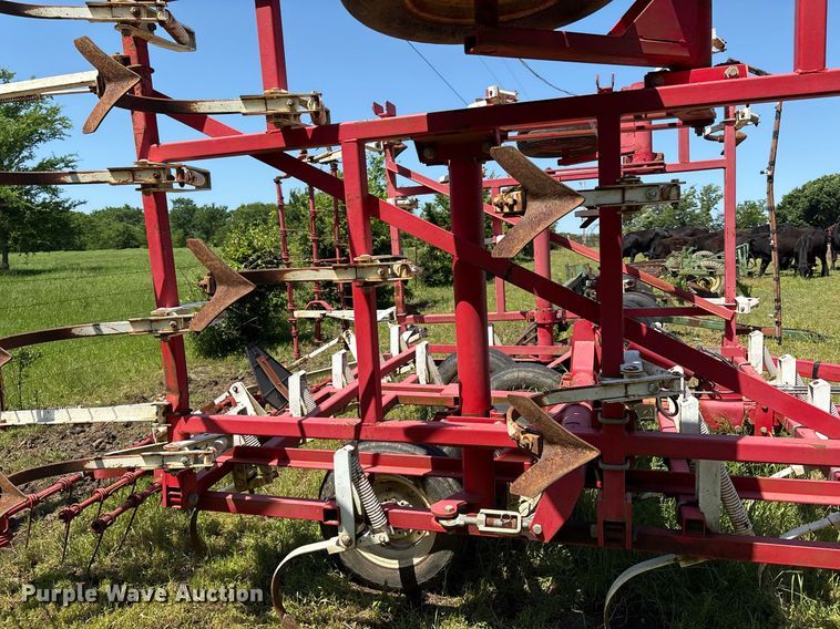 image for item EM2516 Wil- Rich 2500 field cultivator