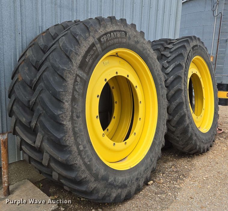 image for item EN3696 (4) tires and wheels