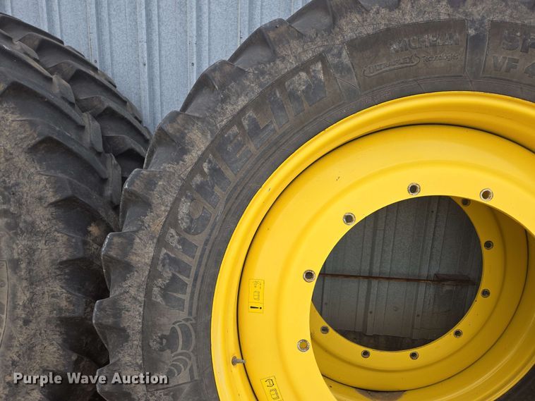 image for item EN3696 (4) tires and wheels