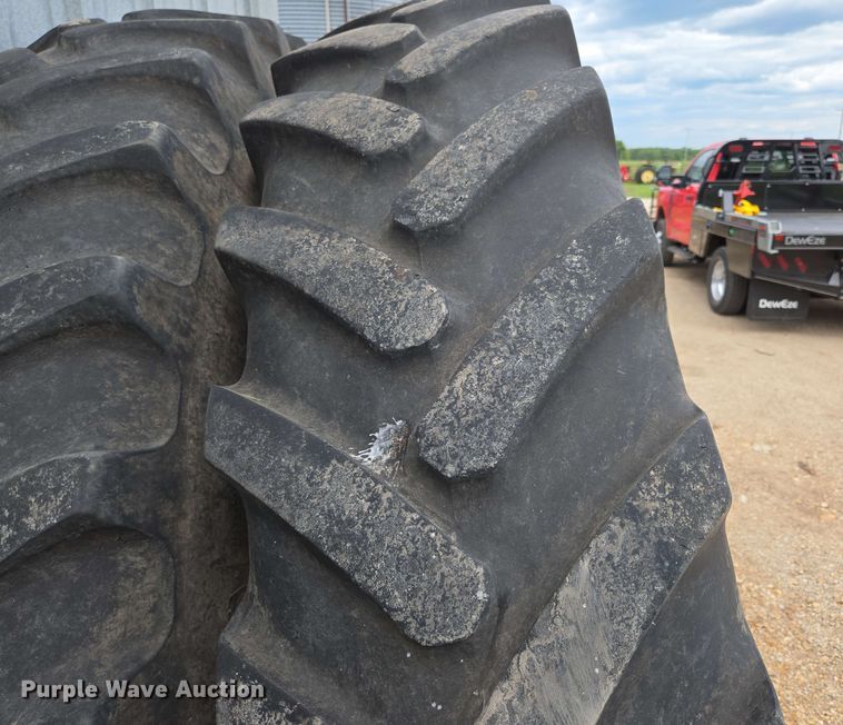 image for item EN3696 (4) tires and wheels