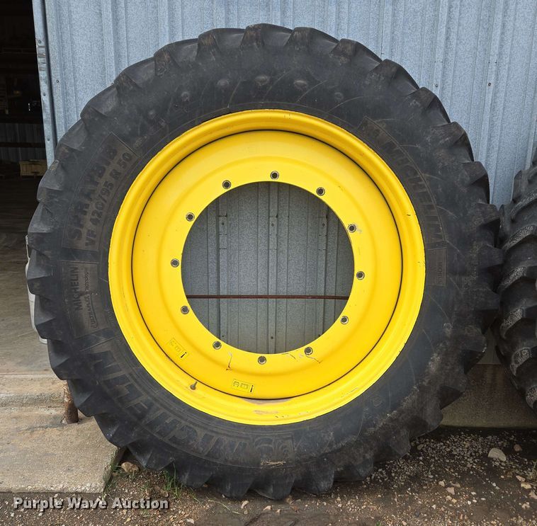 image for item EN3696 (4) tires and wheels