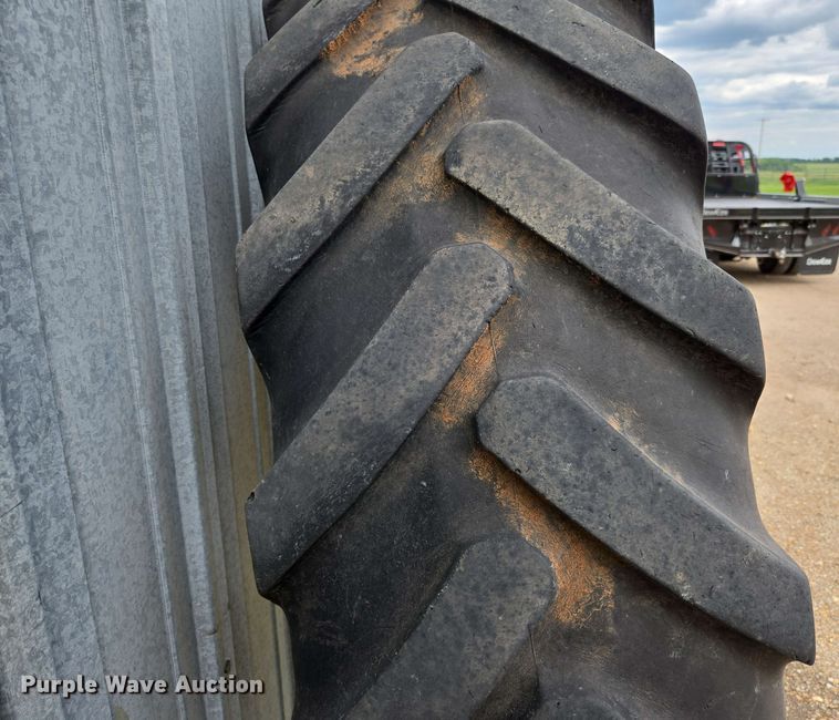 image for item EN3696 (4) tires and wheels