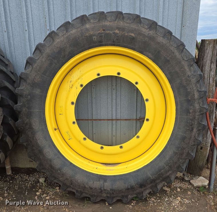 image for item EN3696 (4) tires and wheels