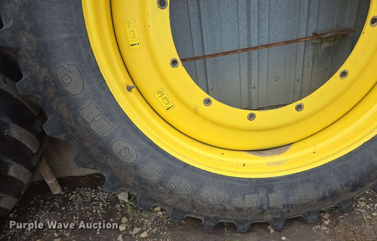 image for item EN3696 (4) tires and wheels