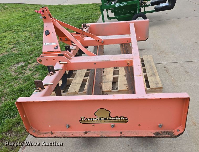 image for item EN3705 Land Pride GS2596 box blade