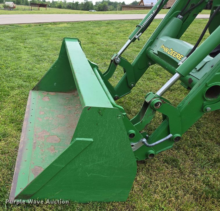 image for item EN3710 2015 John Deere 5075E MFWD tractor